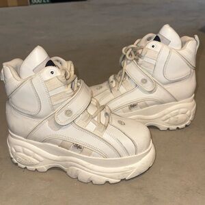 Buffalo London - white leather  Platform sneaker boots